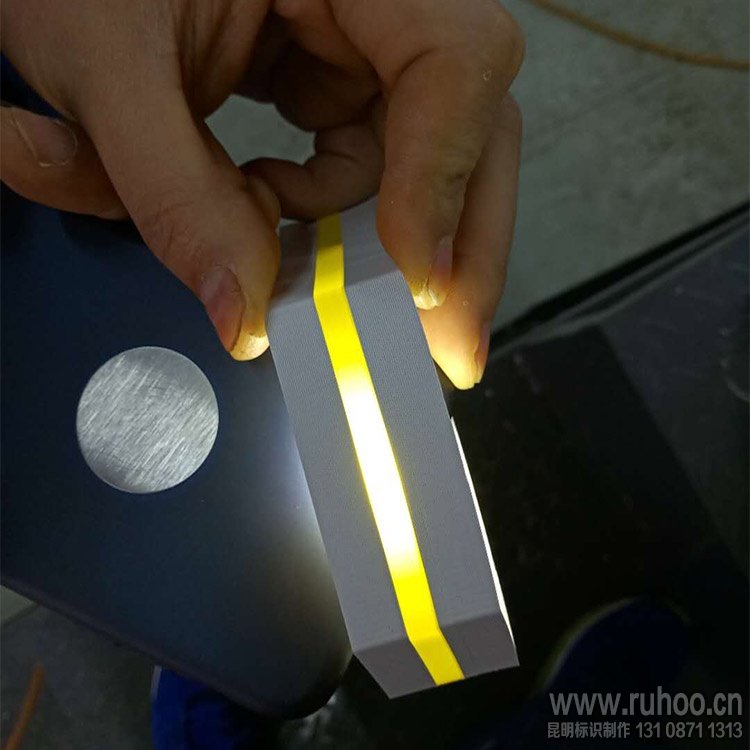 3d打印的发光字