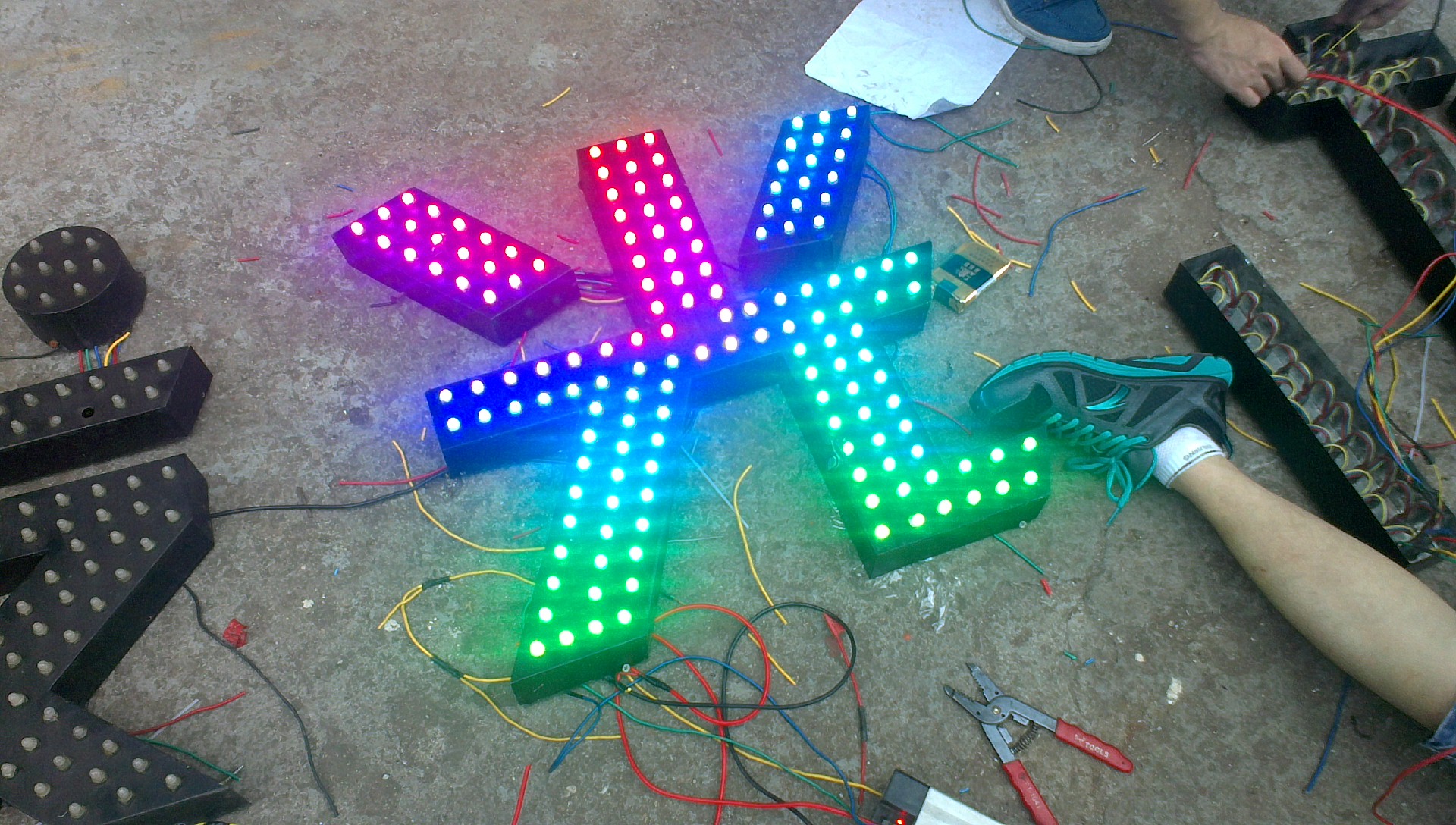 昆明全彩发光字