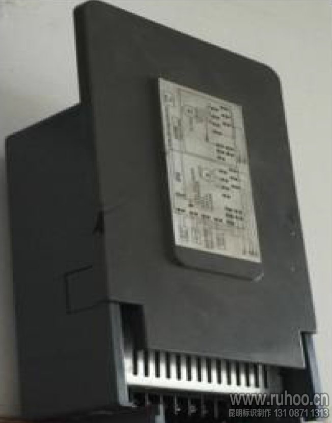 发光字电源适配器错误安装示范⑤