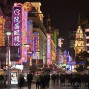 侧面招牌广告灯箱的重要性