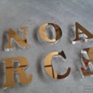 什么是亚克力？有些什么特点？