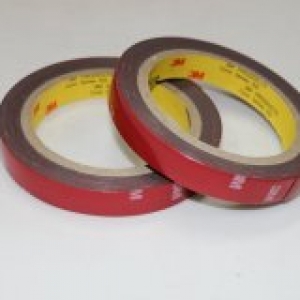 pvc字和雪弗板材怎么固定？适合粘墙粘木板的胶